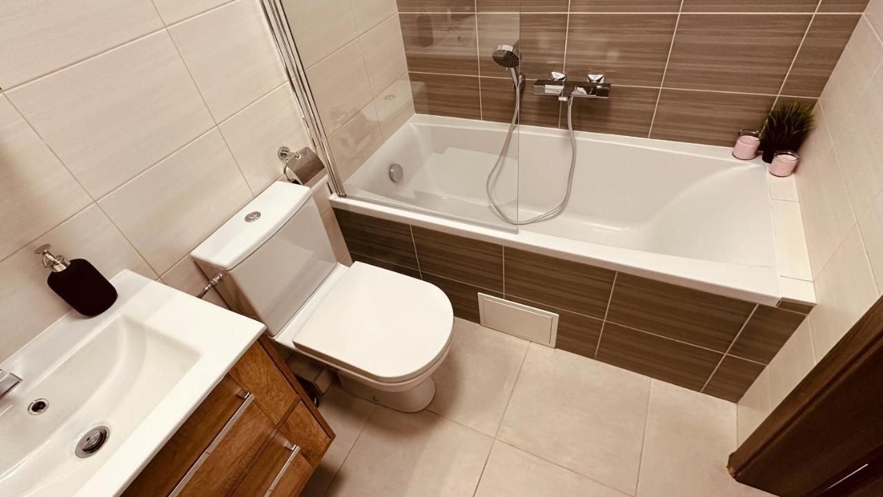 Green Stone Apartment II Быдгощ Экстерьер фото